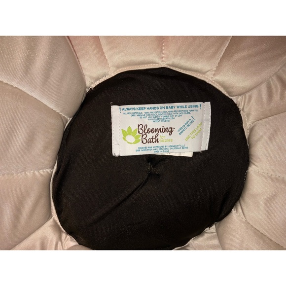 Blooming Bath Lotus Yellow + White - Picture 9 of 10